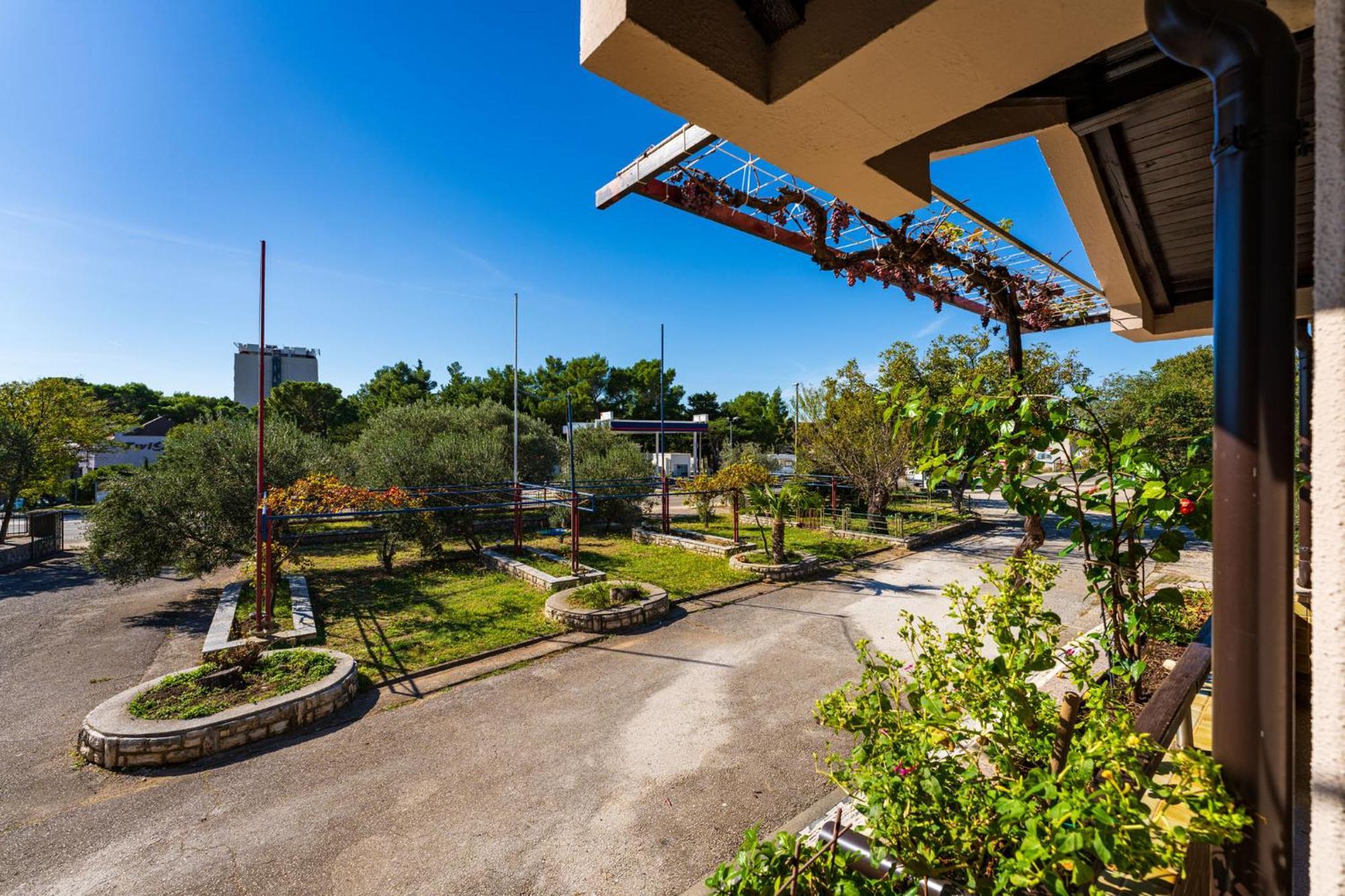 Apartments Adriana Starigrad Paklenica Exterior photo